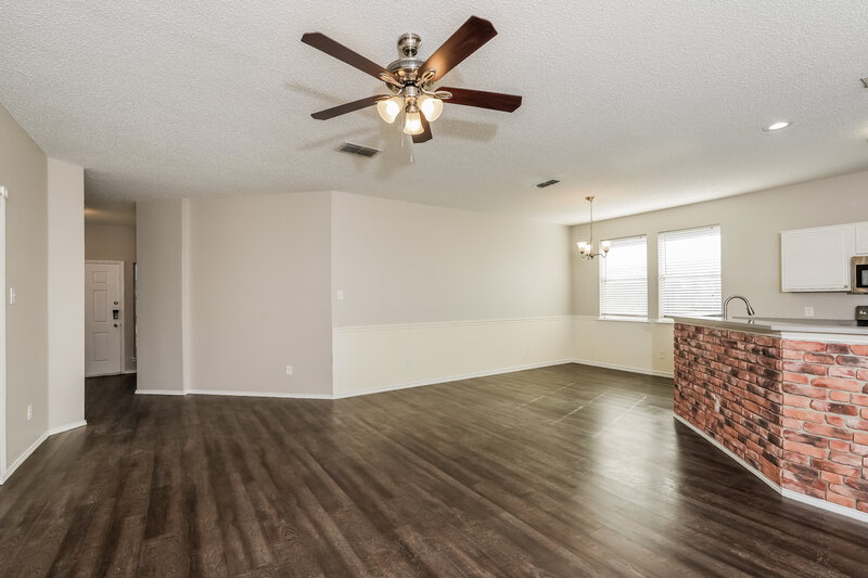 2,105/Mo, 6409 Baywater Ct Fort Worth, TX 76179 Living Room View