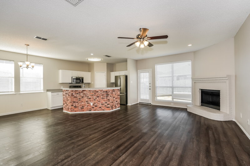 2,105/Mo, 6409 Baywater Ct Fort Worth, TX 76179 Living Room View 2