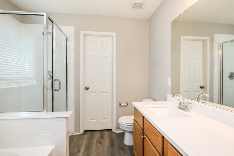 2,870/Mo, 3625 Bandera Ranch Rd Roanoke, TX 76262 Main Bathroom View