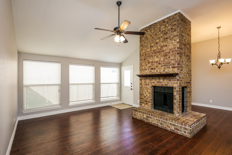 2,225/Mo, 8705 Elbe Trail Fort Worth, TX 76118 Living Room View