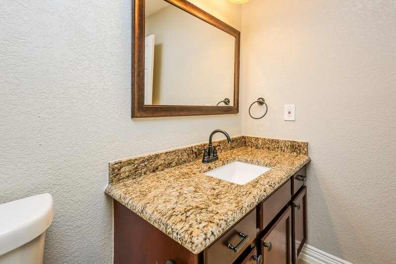 2,225/Mo, 8705 Elbe Trail Fort Worth, TX 76118 Bathroom View