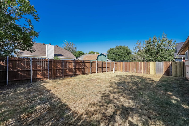 2,165/Mo, 8705 Elbe Trail Fort Worth, TX 76118 Backyard View
