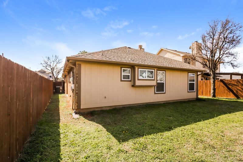 2,225/Mo, 8705 Elbe Trail Fort Worth, TX 76118 Rear View