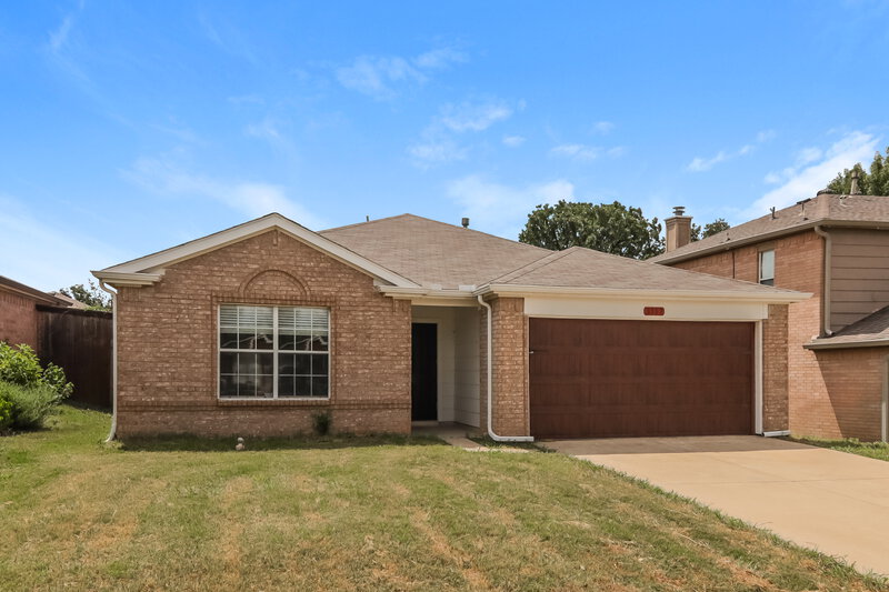 2,050/Mo, 3317 Bentgate Ct Denton, TX 76210 Front View