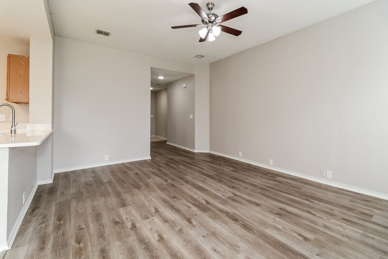 2,030/Mo, 3317 Bentgate Ct Denton, TX 76210 Living Room View