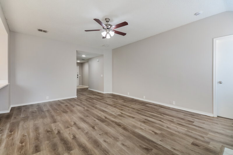 2,050/Mo, 3317 Bentgate Ct Denton, TX 76210 Living Room View 3