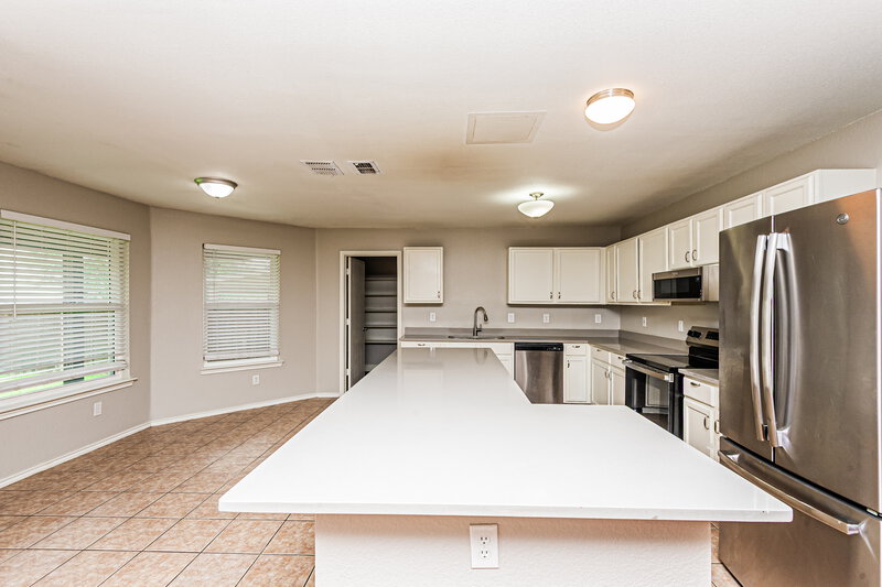 2,165/Mo, 4129 Fossile Butte Dr Fort Worth, TX 76244 Kitchen View