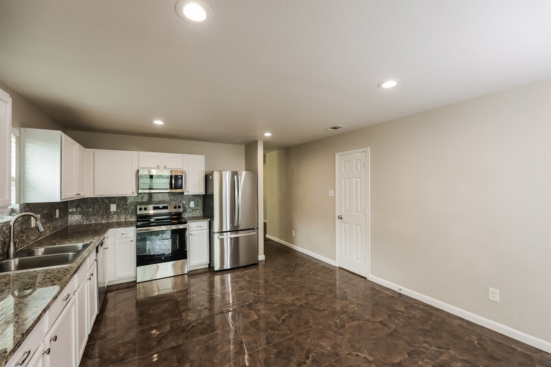 2,530/Mo, 8820 Elk Creek Ln Fort Worth, TX 76123 Kitchen View