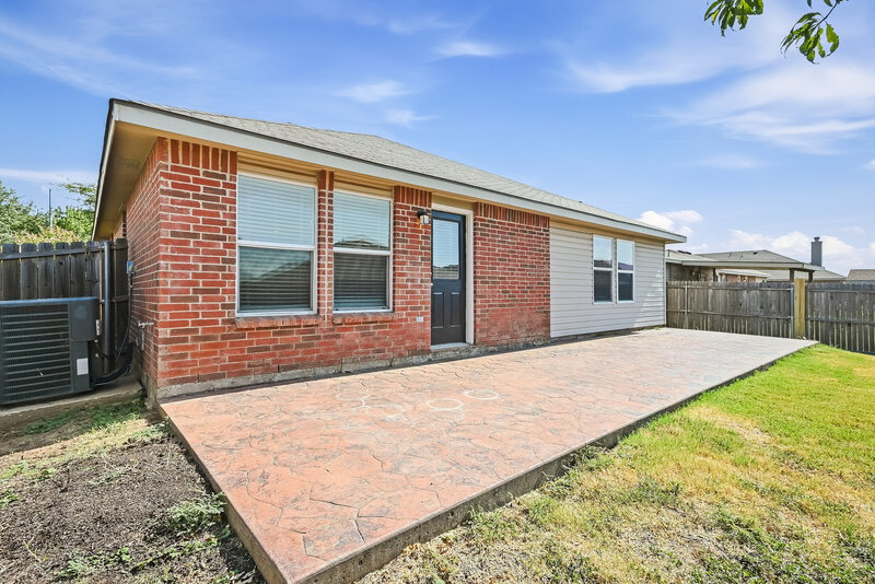 2,470/Mo, 8820 Elk Creek Ln Fort Worth, TX 76123 Rear View