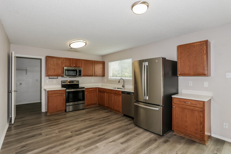 2,200/Mo, 907 Blue Sky Dr Arlington, TX 76002 Kitchen View