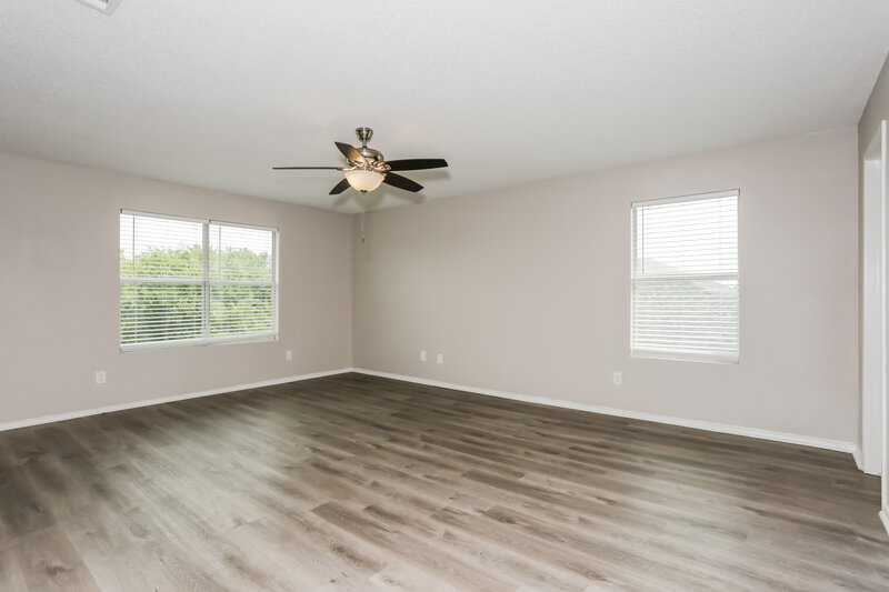 2,200/Mo, 907 Blue Sky Dr Arlington, TX 76002 Main Bedroom View