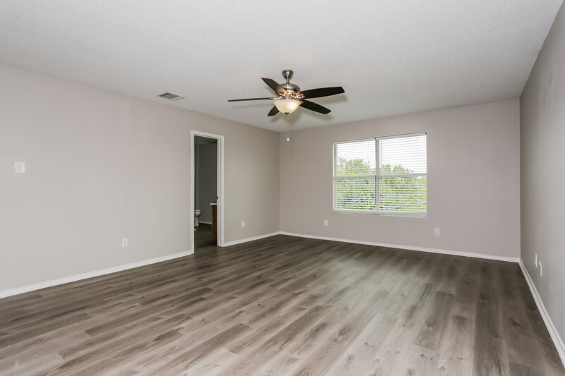 2,200/Mo, 907 Blue Sky Dr Arlington, TX 76002 Main Bedroom View 2