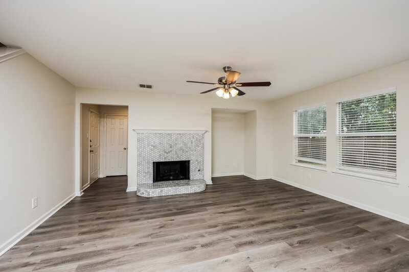 2,715/Mo, 2216 Overlook Ln Denton, TX 76207 Living Room View