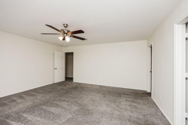 2,715/Mo, 2216 Overlook Ln Denton, TX 76207 Main Bedroom View 2