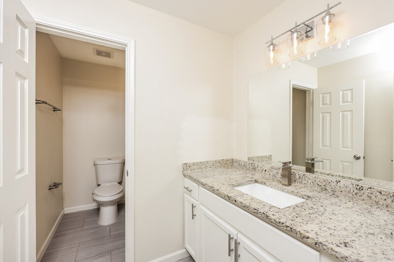 2,715/Mo, 2216 Overlook Ln Denton, TX 76207 Bathroom View