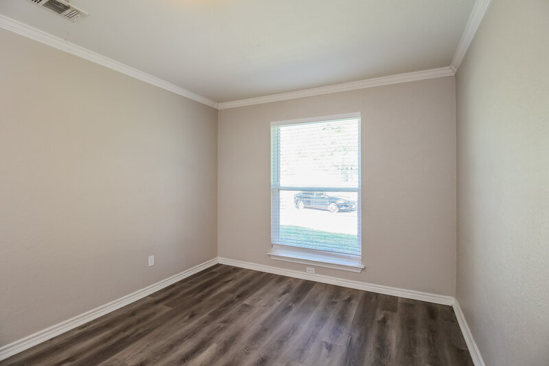2,725/Mo, 600 Aldenwood St Allen, TX 75002 Office View