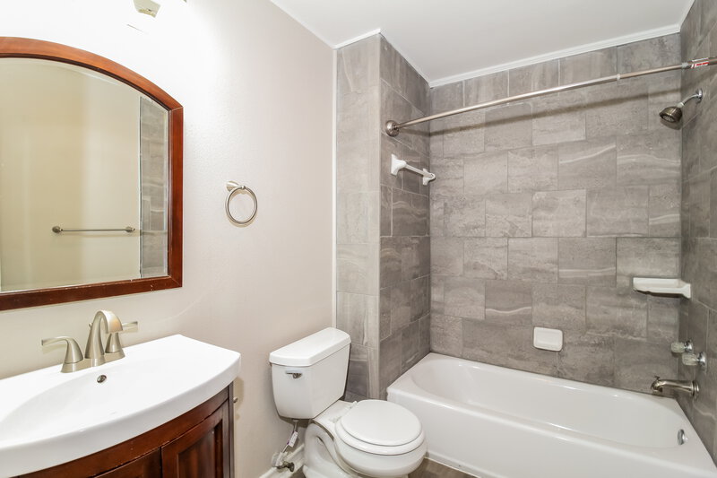 2,725/Mo, 600 Aldenwood St Allen, TX 75002 Bathroom View