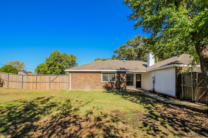 2,725/Mo, 600 Aldenwood St Allen, TX 75002 Rear View