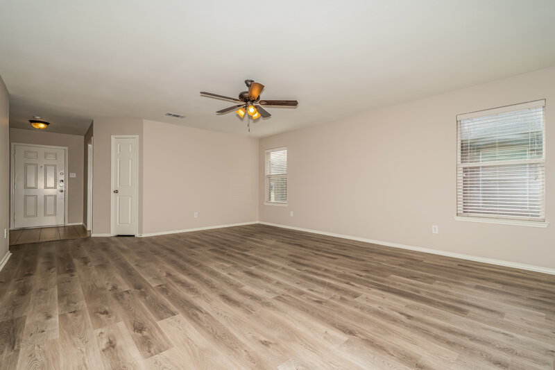 2,380/Mo, 1909 Nightingale Dr Aubrey, TX 76227 Living Room View