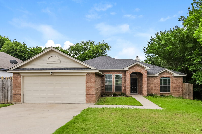2,215/Mo, 317 Dupont Cir Fort Worth, TX 76134 External View