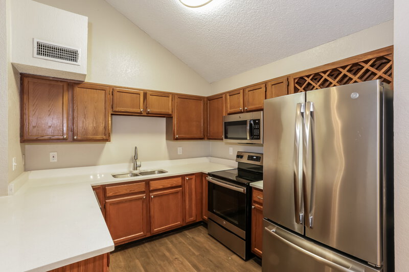1,860/Mo, 5704 Stone Meadow Ln Fort Worth, TX 76179 Kitchen View