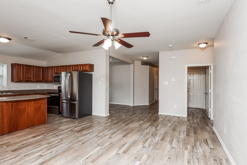 2,050/Mo, 1714 Twin Hills Way Princeton, TX 75407 Living Room View 2