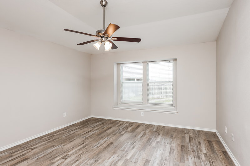 2,050/Mo, 1714 Twin Hills Way Princeton, TX 75407 Main Bedroom View