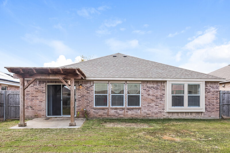 2,050/Mo, 1714 Twin Hills Way Princeton, TX 75407 Rear View 2
