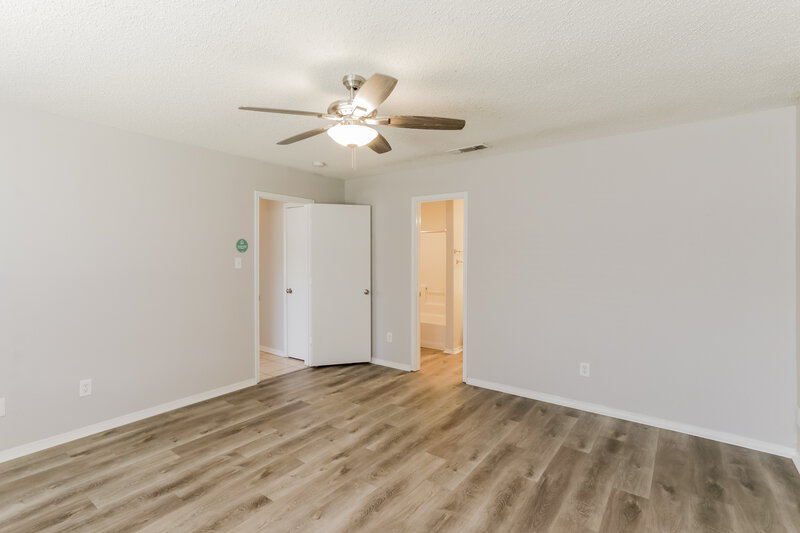 1,880/Mo, 9234 Crimnson Ct Dallas, TX 75217 Main Bedroom View 2