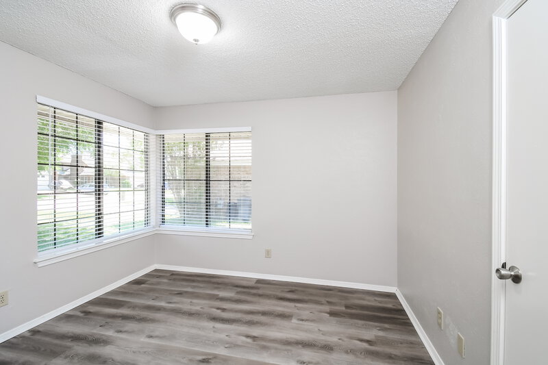 2,215/Mo, 4319 Hemingway Dr Grand Prairie, TX 75052 Bedroom View