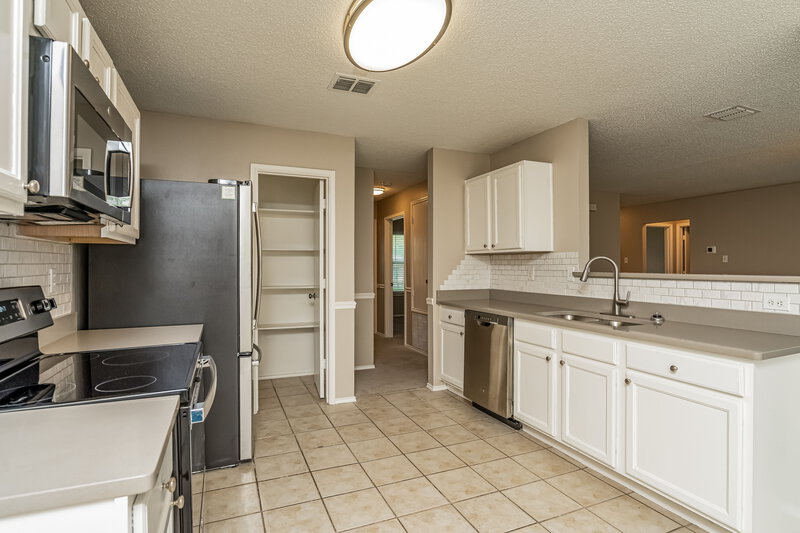 2,035/Mo, 1616 Deerwood Dr Rockwall, TX 75032 Kitchen View