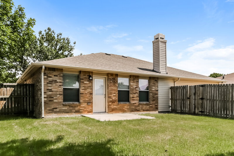 1,975/Mo, 1616 Deerwood Dr Rockwall, TX 75032 Rear View 2