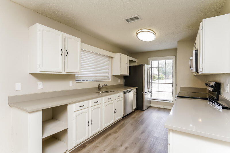 0/Mo, 411 Creekmeadow Ln Lewisville, TX 75067 Kitchen View