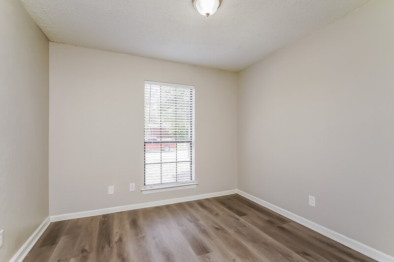 0/Mo, 411 Creekmeadow Ln Lewisville, TX 75067 Bedroom View 2