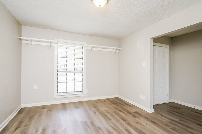 0/Mo, 411 Creekmeadow Ln Lewisville, TX 75067 Bedroom View 3