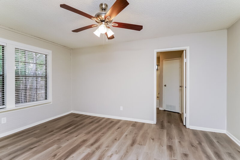 0/Mo, 411 Creekmeadow Ln Lewisville, TX 75067 Bedroom View 5