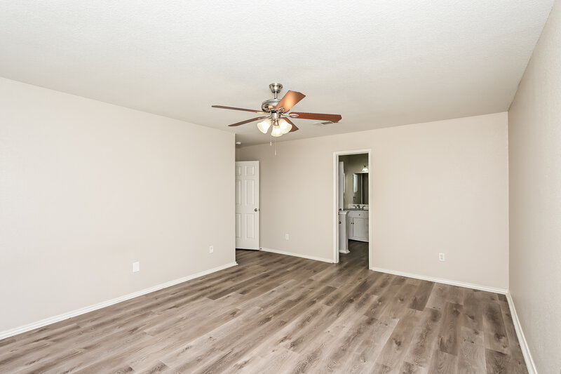 2,180/Mo, 10108 Chapel Oak Trail Fort Worth, TX 76116 Main Bedroom View 2