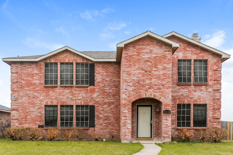 2,685/Mo, 1001 Hollow Oak Rd Lancaster, TX 75134 External View