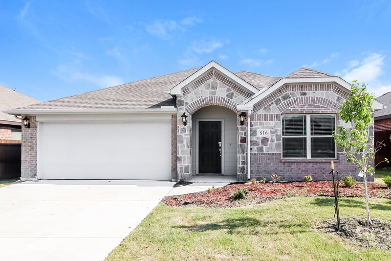 2,540/Mo, 816 Cloverwood Dr Crowley, TX 76036 External View