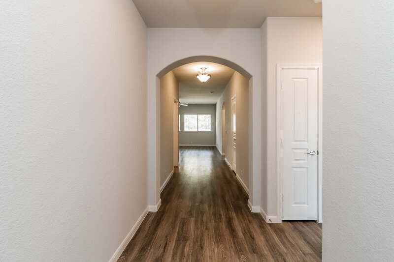 2,540/Mo, 816 Cloverwood Dr Crowley, TX 76036 Foyer View