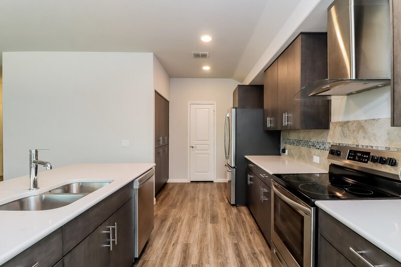 2,540/Mo, 816 Cloverwood Dr Crowley, TX 76036 Kitchen View