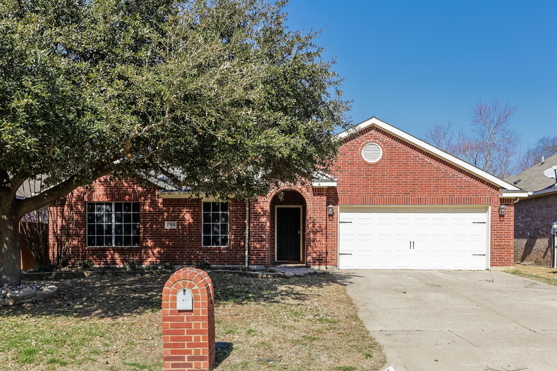 2,110/Mo, 1300 Maple Terrace Dr Mansfield, TX 76063 External View