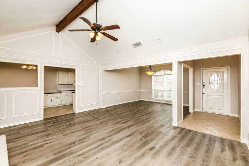 2,400/Mo, 5700 Acapulco Dr North Richland Hills, TX 76180 Living Room View
