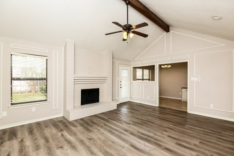 2,400/Mo, 5700 Acapulco Dr North Richland Hills, TX 76180 Living Room View 3