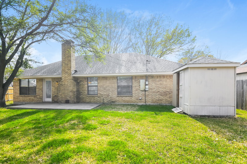2,400/Mo, 5700 Acapulco Dr North Richland Hills, TX 76180 Rear View