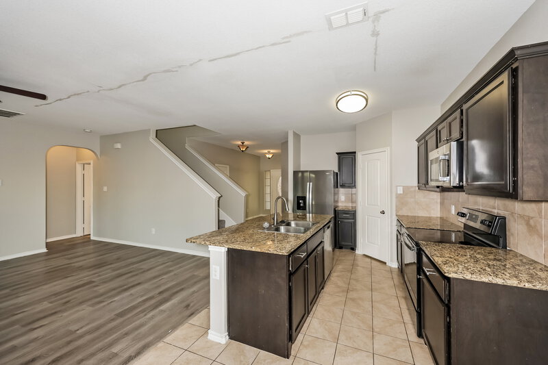 2,160/Mo, 316 Cameron Hill Pt Fort Worth, TX 76134 Kitchen View 3