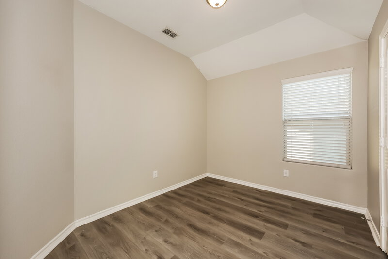 2,160/Mo, 316 Cameron Hill Pt Fort Worth, TX 76134 Bedroom View 2