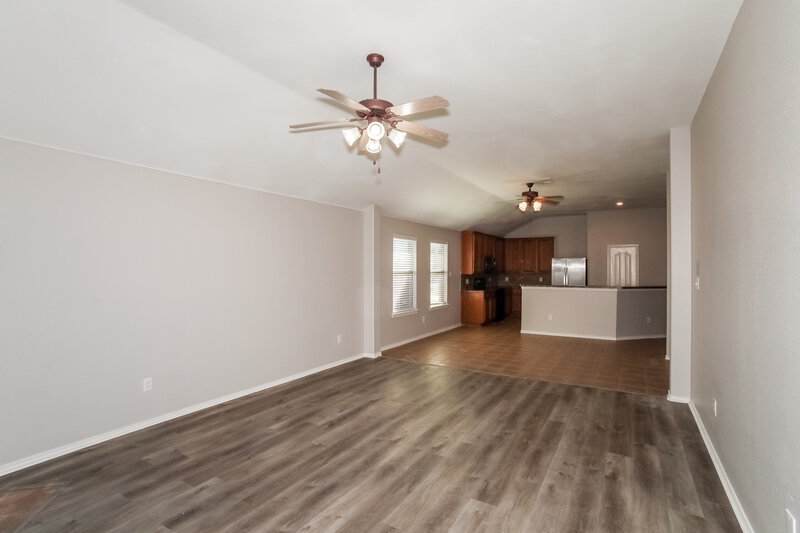 1,900/Mo, 1420 Eufemia Dr Denton, TX 76207 Living Room View