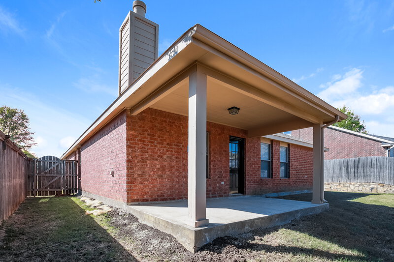 1,900/Mo, 1420 Eufemia Dr Denton, TX 76207 Rear View
