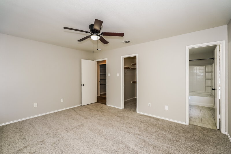 1,995/Mo, 8505 Shallow Creek Dr Fort Worth, TX 76179 Main Bedroom View 2